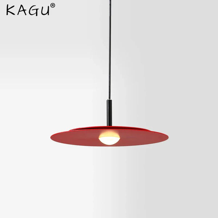 Suspension minimaliste nordique contemporaine