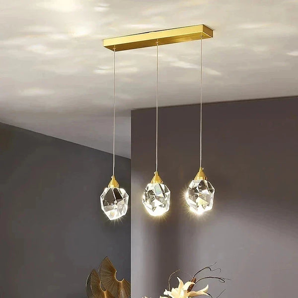 Lustre en cristal nordique LED pour un intérieur élégant