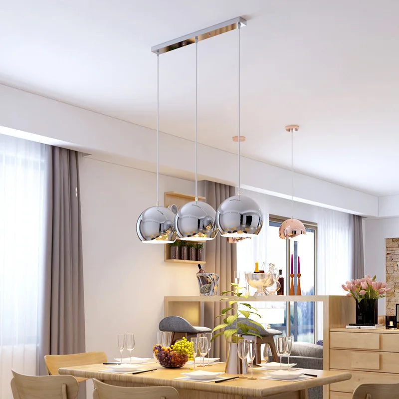 Suspension LED élégante à triple tête