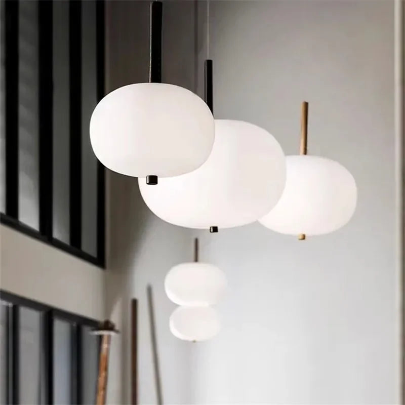 Lustre Nordique en Verre avec Suspension LED - Idéal pour une Décoration Tendance