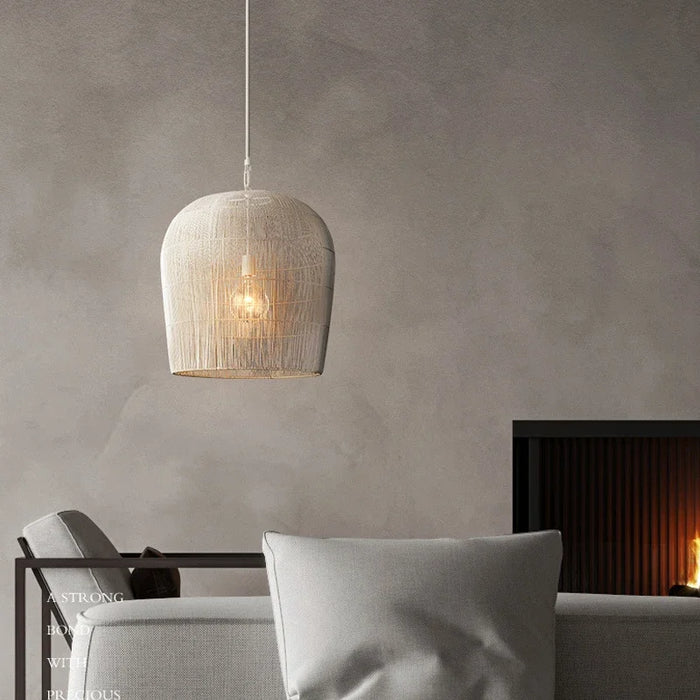 Suspension japonaise en rotin wabi-sabi avec éclairage LED