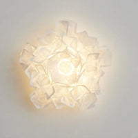Applique murale LED Acrylique Romantique Fleur Blanche Moderne - Élégance Lumineuse