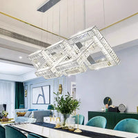 Lustre design carré en cristal doré moderne.