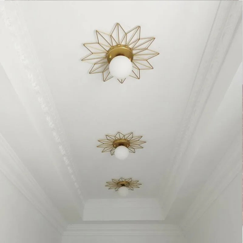 Plafonnier Doré Luxe Nordique Feuille de Lotus - Montage en Surface