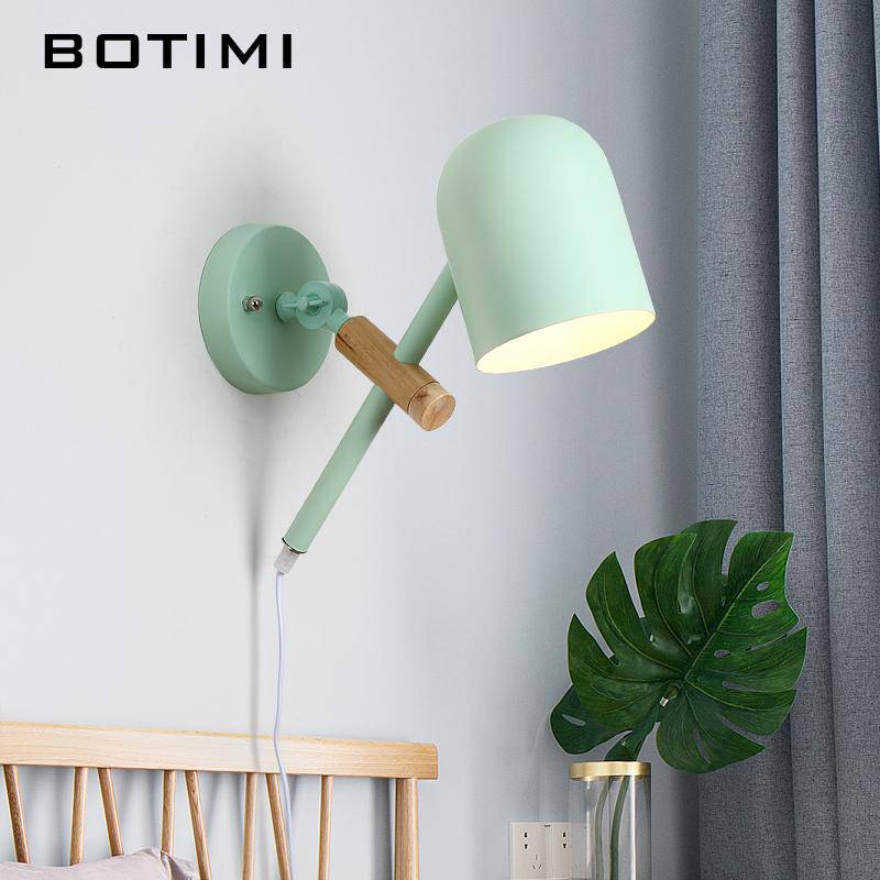 Applique LED en bois et métal - Design Élégant | Marco Lucetti