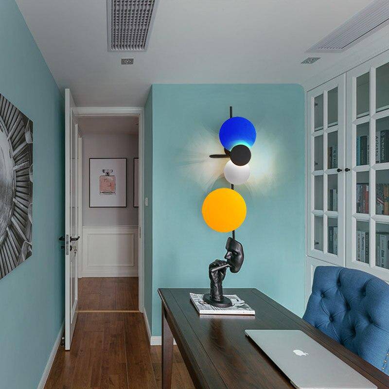 Applique murale à LED Lasha en métal coloré | Marco Lucetti