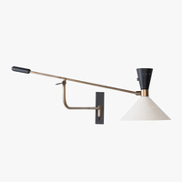 Applique murale américaine à bras long ajustable en métal | Marco Lucetti