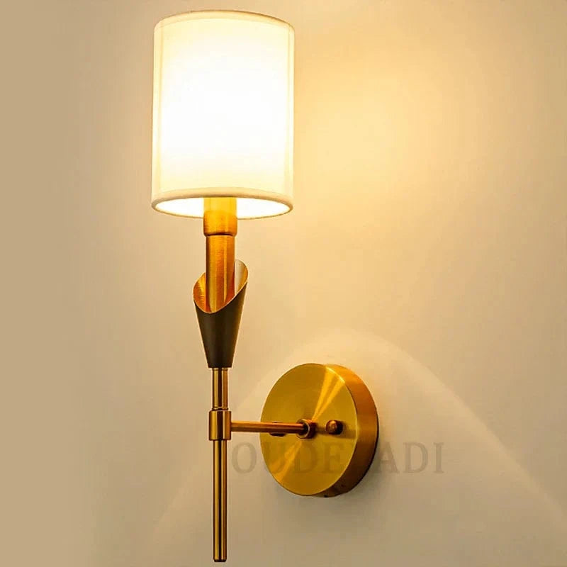 Applique murale contemporaine avec abat-jour en tissu | Marco Lucetti