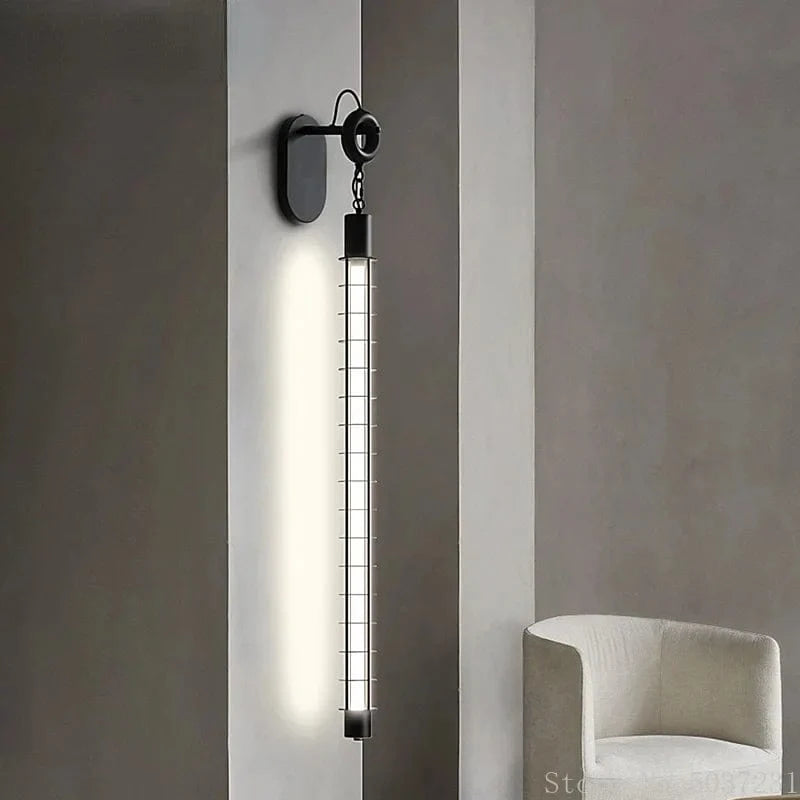 Applique murale DEL industrielle vintage en fer avec chaîne créative. | Marco Lucetti