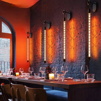 Applique murale DEL industrielle vintage en fer avec chaîne créative. | Marco Lucetti