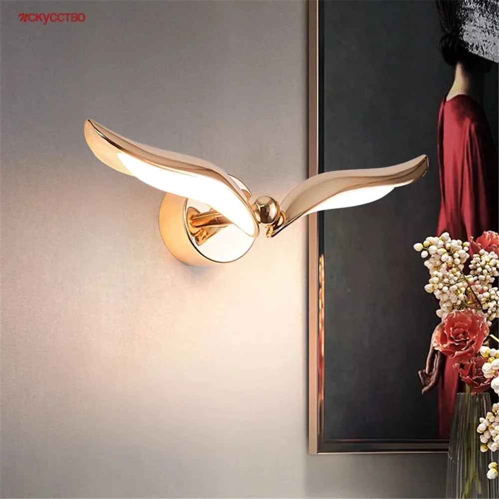 Applique murale Deluxe à LED en forme de mouette dorée | Marco Lucetti