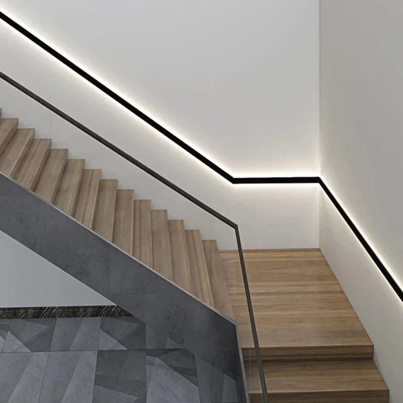 Applique murale design à bras long montée en surface - Éclairage décoratif minimaliste | Marco Lucetti