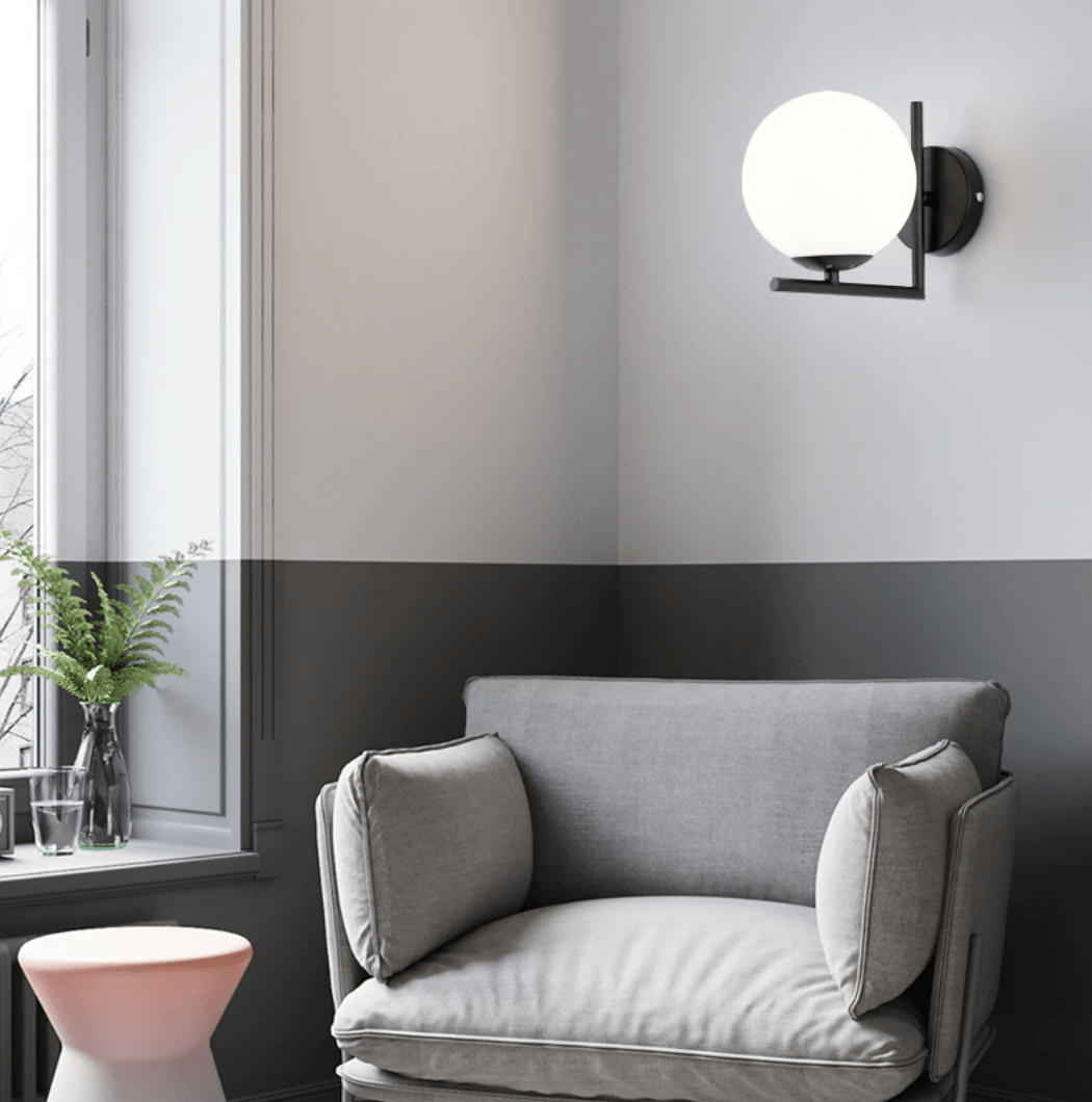 Applique murale design bâton & boule de verre - Noir/Doré | Marco Lucetti