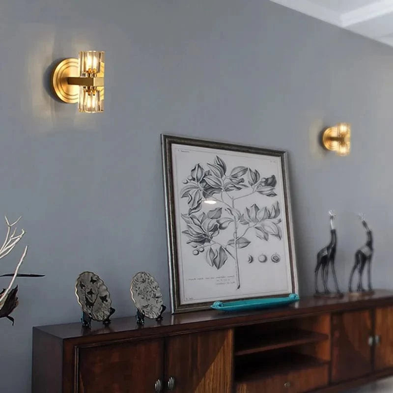 Applique murale design dorée en verre post-moderne pour une chambre à coucher tendance | Marco Lucetti