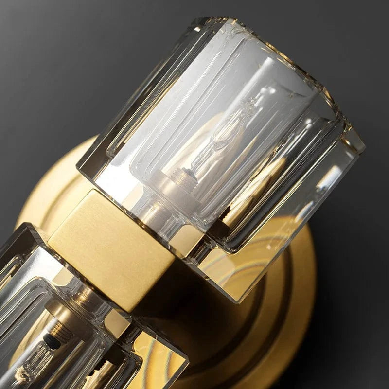 Applique murale design dorée en verre post-moderne pour une chambre à coucher tendance | Marco Lucetti