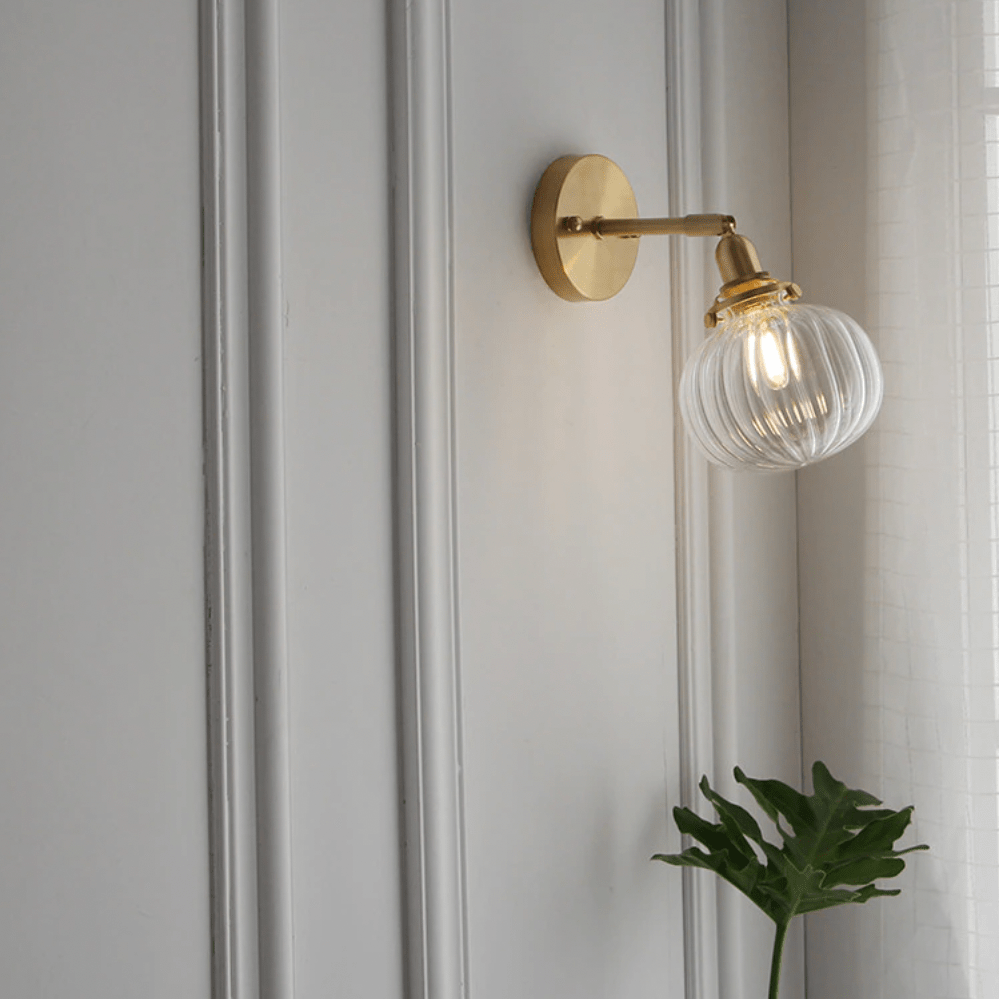 Applique murale design LED: bras métal + abat-jour verre | Marco Lucetti