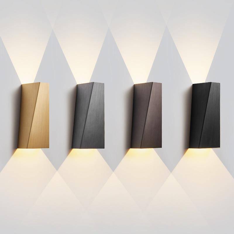 Applique murale design LED géométrique en métal brossé | Marco Lucetti