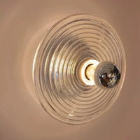 Applique murale design nordique en verre ondulé LED pour une ambiance lumineuse | Marco Lucetti