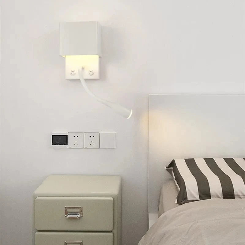 Applique Murale Design pour une Lecture Confortable et Élégante dans un Hôtel | Marco Lucetti