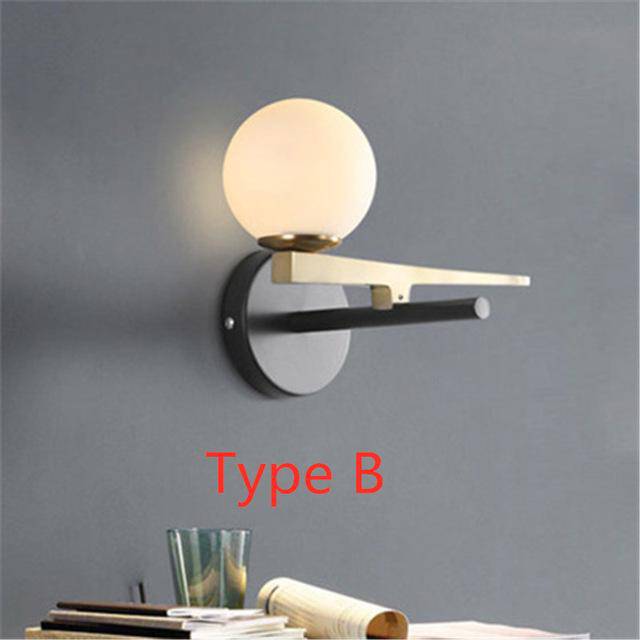 Applique murale dorée en verre boule | Marco Lucetti B / Froide