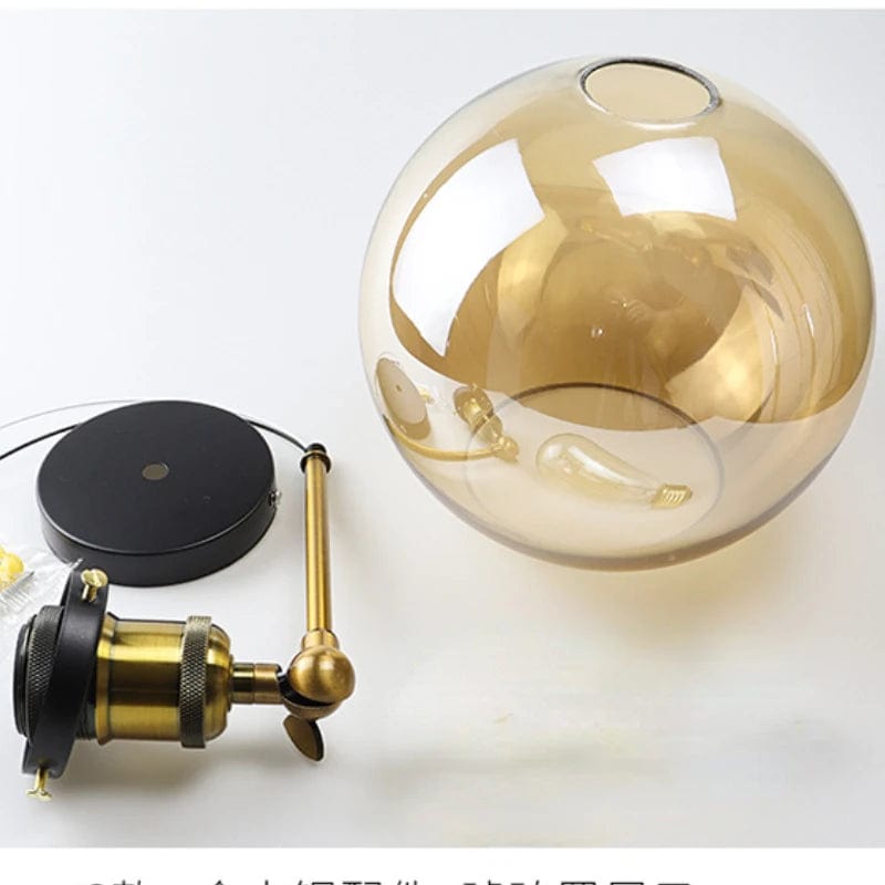 Applique murale élégante avec abat-jour en verre | Marco Lucetti