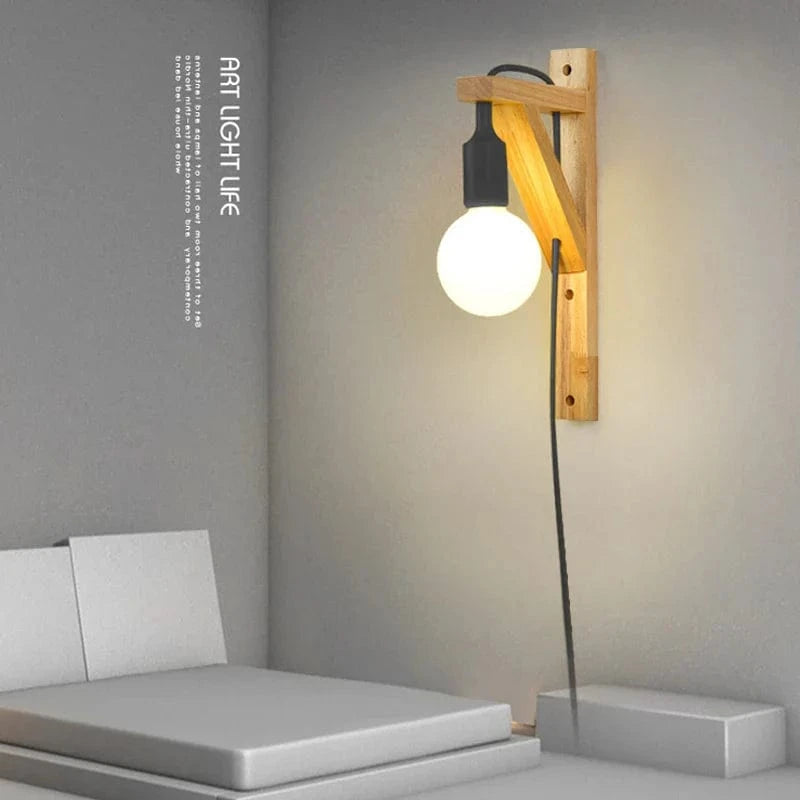 Applique murale en bois massif avec design créatif et câble minimaliste | Marco Lucetti