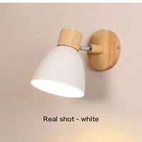 Applique murale en bois nordique moderne pour un éclairage décoratif. | Marco Lucetti