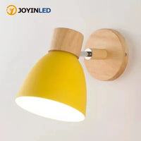 Applique murale en bois nordique moderne pour un éclairage décoratif. | Marco Lucetti