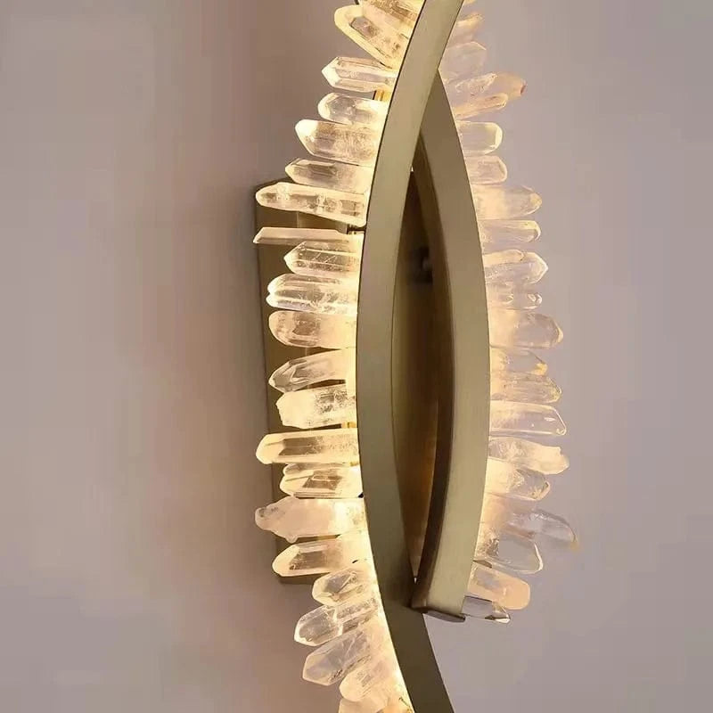 Applique murale en cristal naturel et métal doré pour une ambiance luxueuse | Marco Lucetti