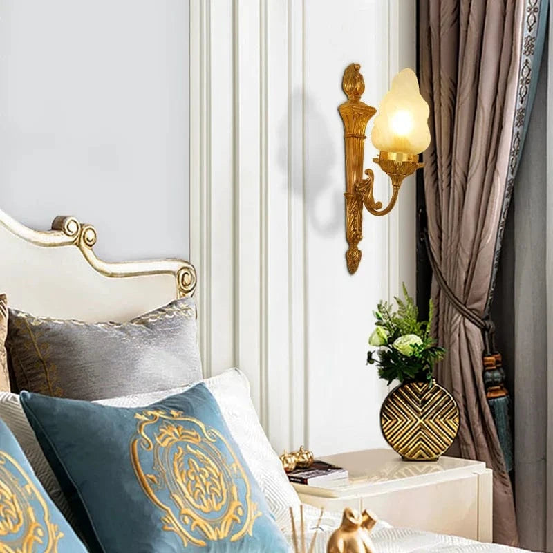 Applique murale en cuivre élégant avec abat-jour en verre | Marco Lucetti