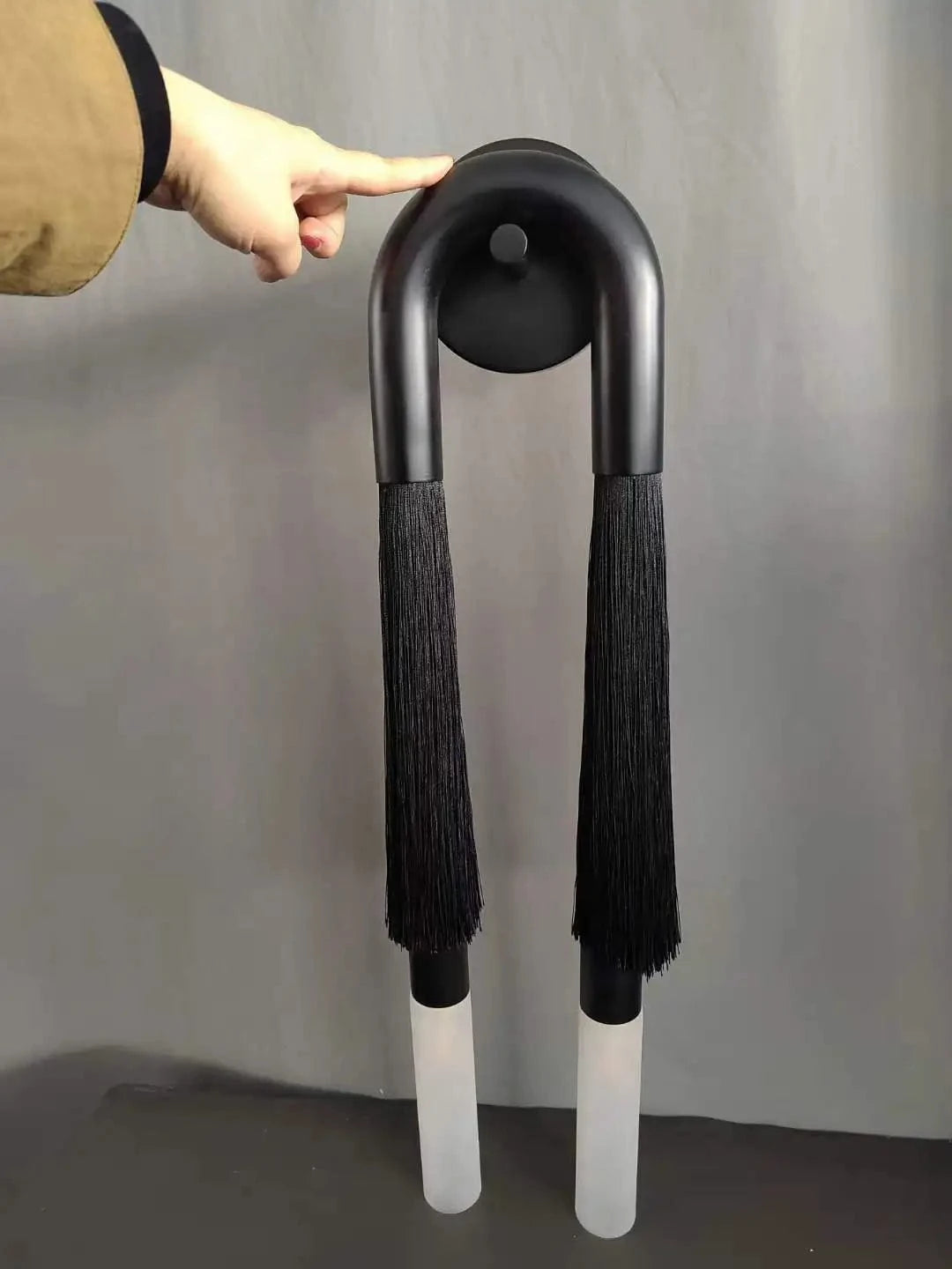 Applique murale en métal et tissu acrylique design moderne | Marco Lucetti Noir / Blanc naturel (3 500-5 500 K).