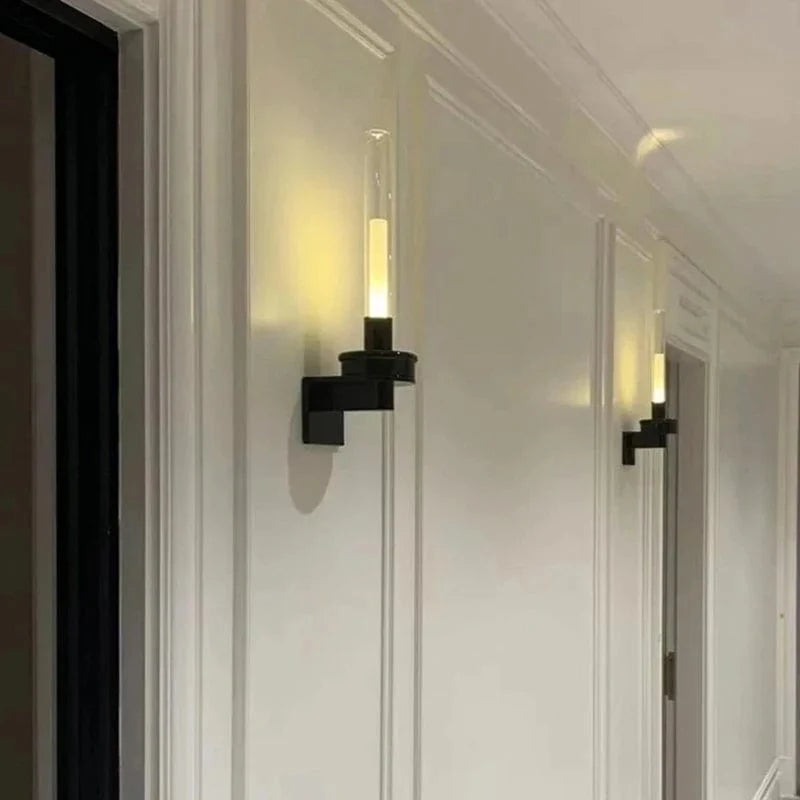 Applique murale en verre transparent et métal noir - Collection Élégance nocturne | Marco Lucetti