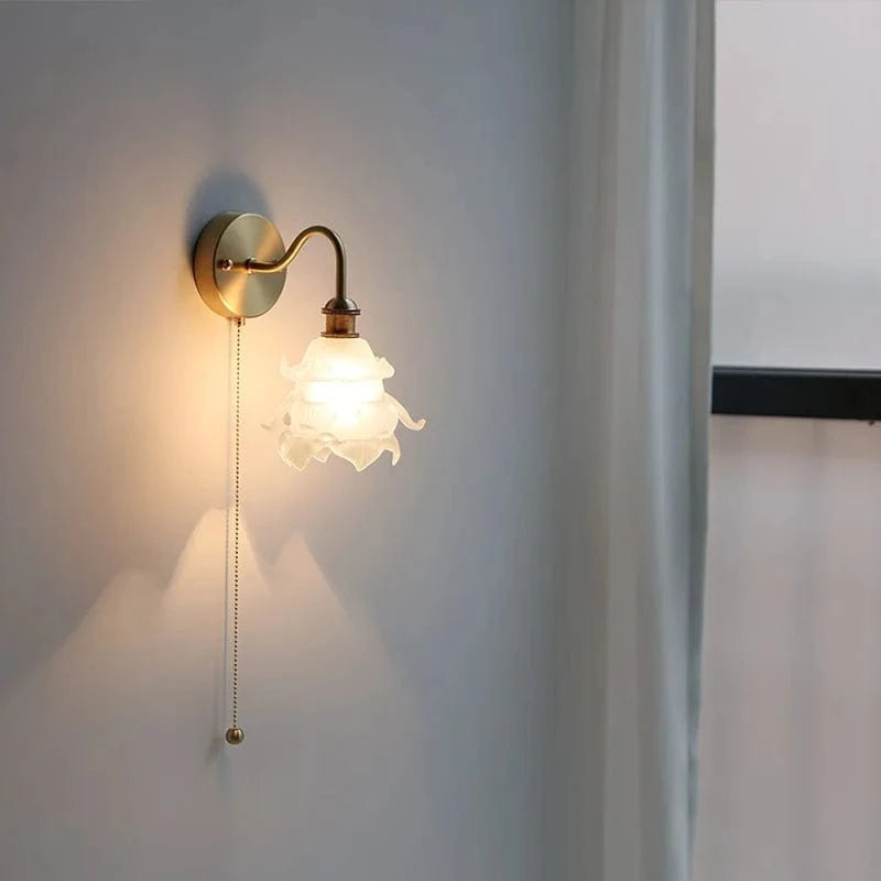 Applique murale Fleur de Verre Cuivre avec Chaîne LED pour Chambre, Salle de Bain et Escalier - Style Nordique Moderne | Marco Lucetti