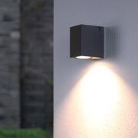 Applique murale géométrique en métal noir Mathurin | Marco Lucetti