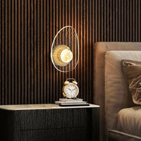 Applique murale LED acrylique de luxe moderne en or et noir | Marco Lucetti