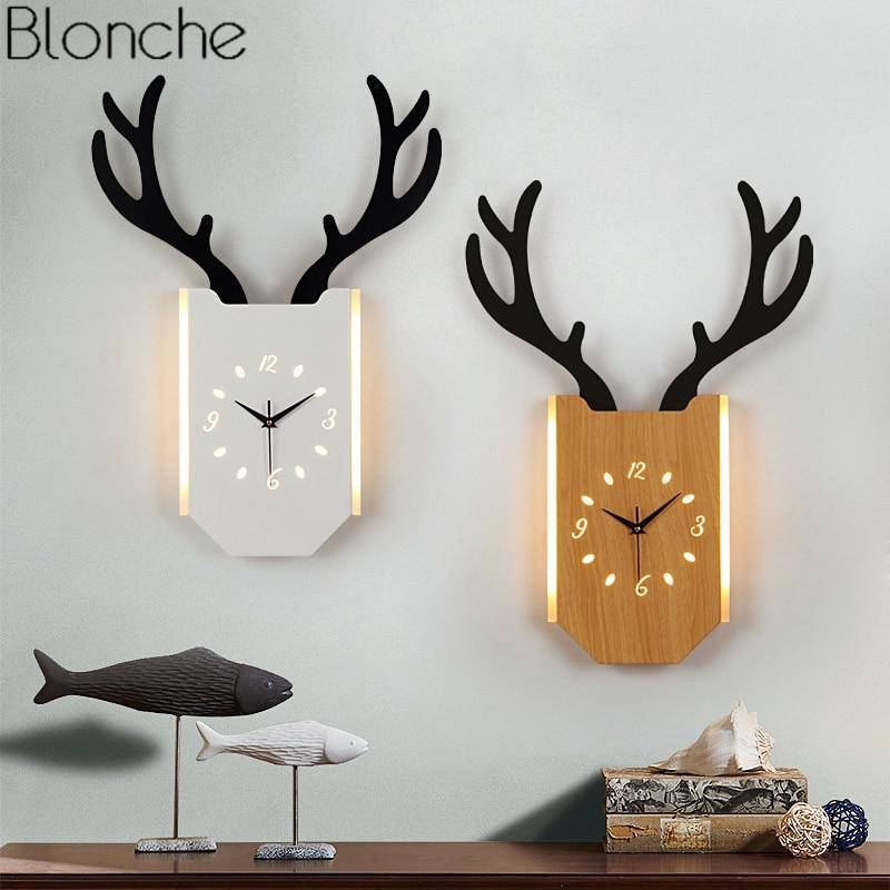 Applique murale LED avec horloge en forme de corne de cerf. | Marco Lucetti