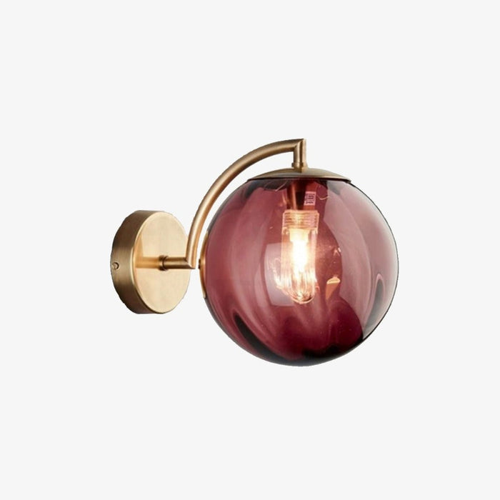 Applique murale LED Luxe: Tige dorée et Boule en Verre Colorée