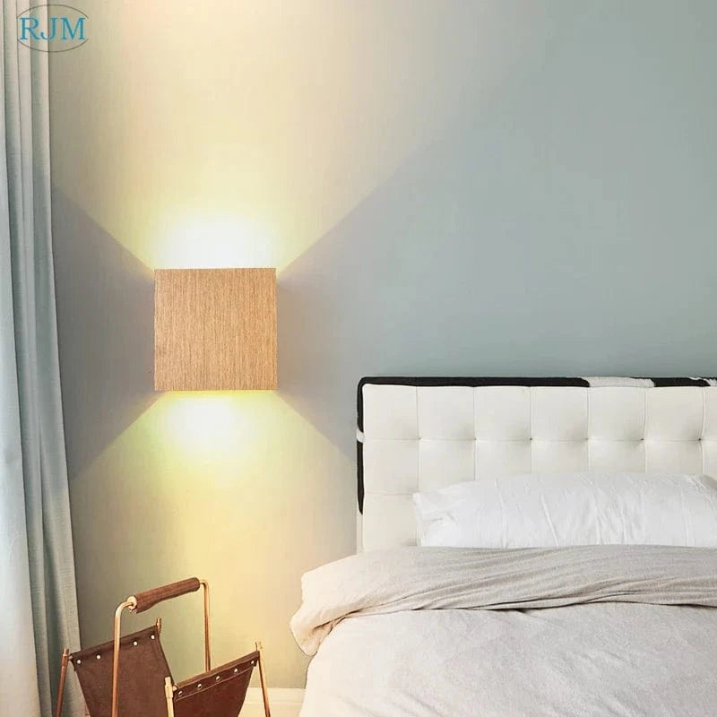 Applique Murale LED Carrée en Aluminium - Design Minimaliste et Créatif | Marco Lucetti