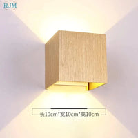 Applique Murale LED Carrée en Aluminium - Design Minimaliste et Créatif | Marco Lucetti Or