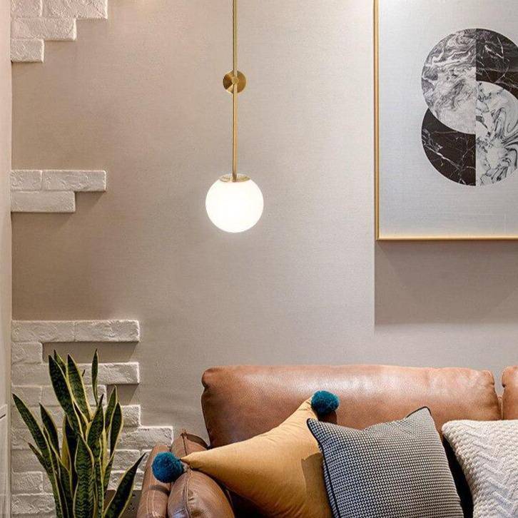 Applique murale LED dorée avec boule en verre	blanc | Marco Lucetti