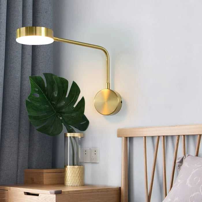 Applique murale LED dorée moderne minimaliste, angle réglable | Marco Lucetti