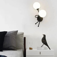 Applique murale LED élégante avec boule de verre pour intérieur. | Marco Lucetti