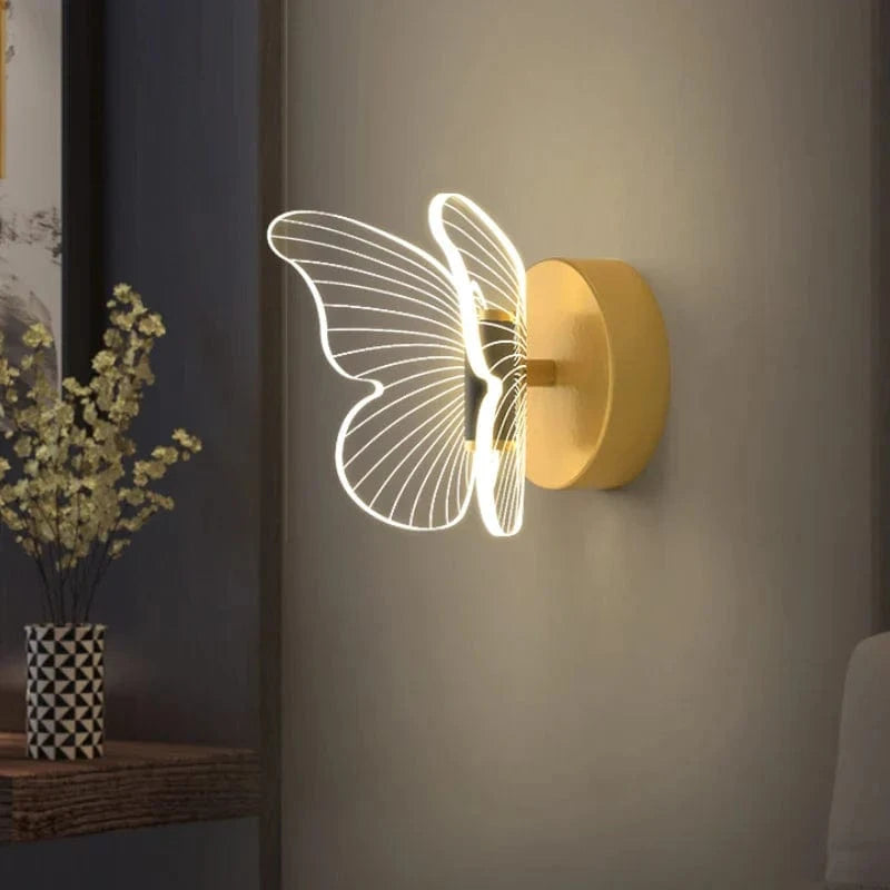 Applique murale LED en acrylique forme papillon - Collection NordLumière | Marco Lucetti