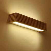 Applique murale LED en bois massif de style nordique pour la lecture | Marco Lucetti