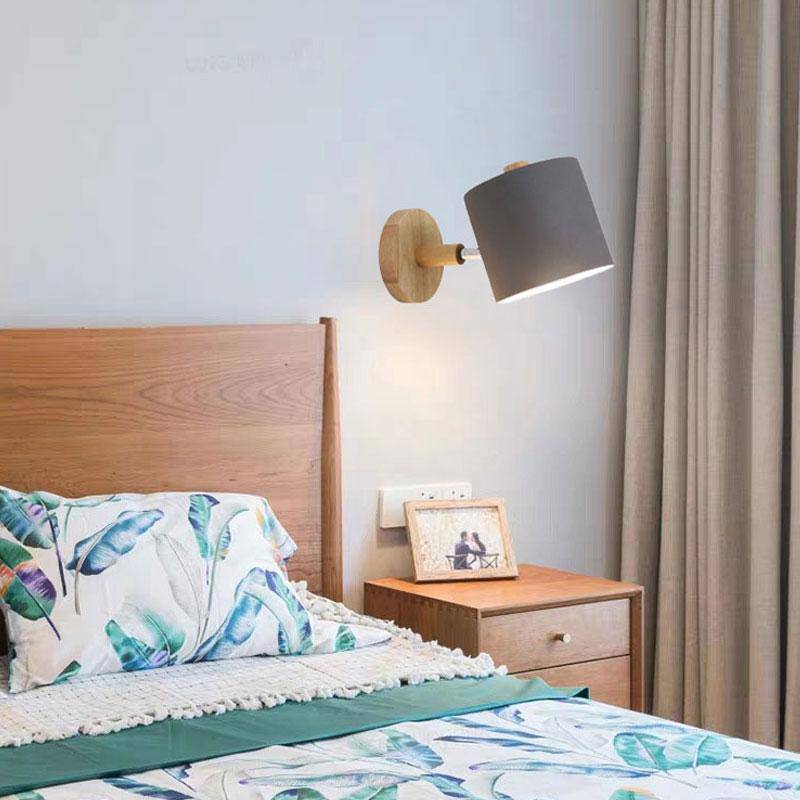 Applique murale LED en bois Nordic : Design moderne avec abat-jour coloré | Marco Lucetti