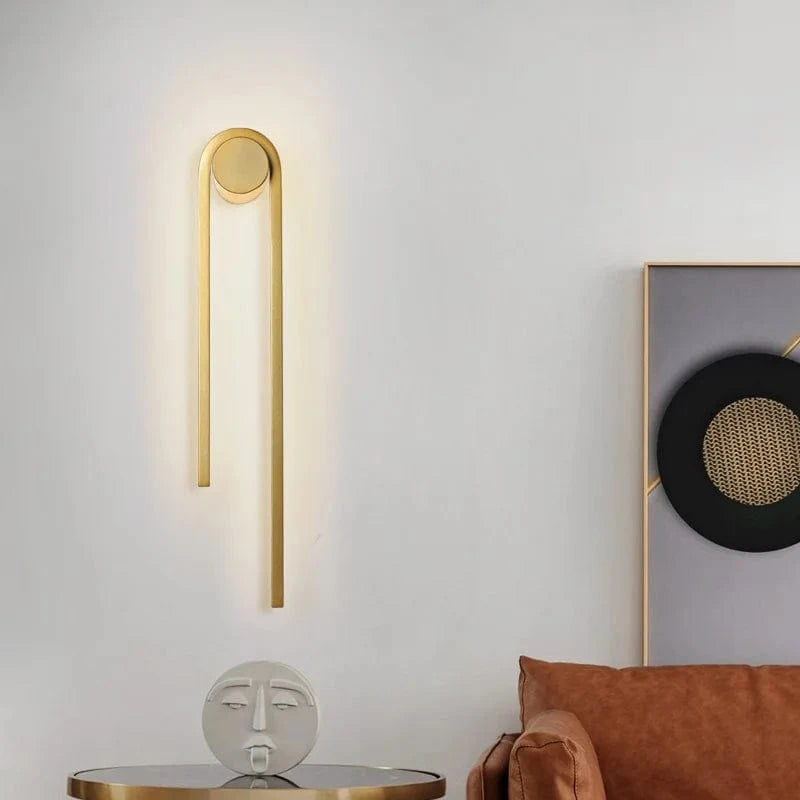 Applique murale LED en forme de U pour une décoration nordique moderne. | Marco Lucetti