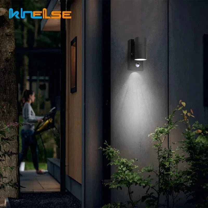 Applique murale LED étanche avec capteur de mouvement pour extérieur - LuminoMotion | Marco Lucetti