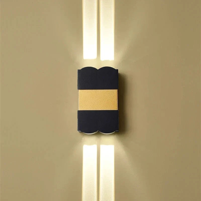 Applique murale LED extérieure imperméable pour jardin et paysage - Luminaé | Marco Lucetti