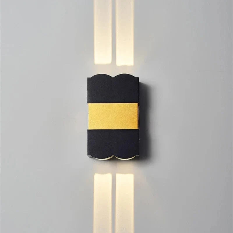 Applique murale LED extérieure imperméable pour jardin et paysage - Luminaé | Marco Lucetti