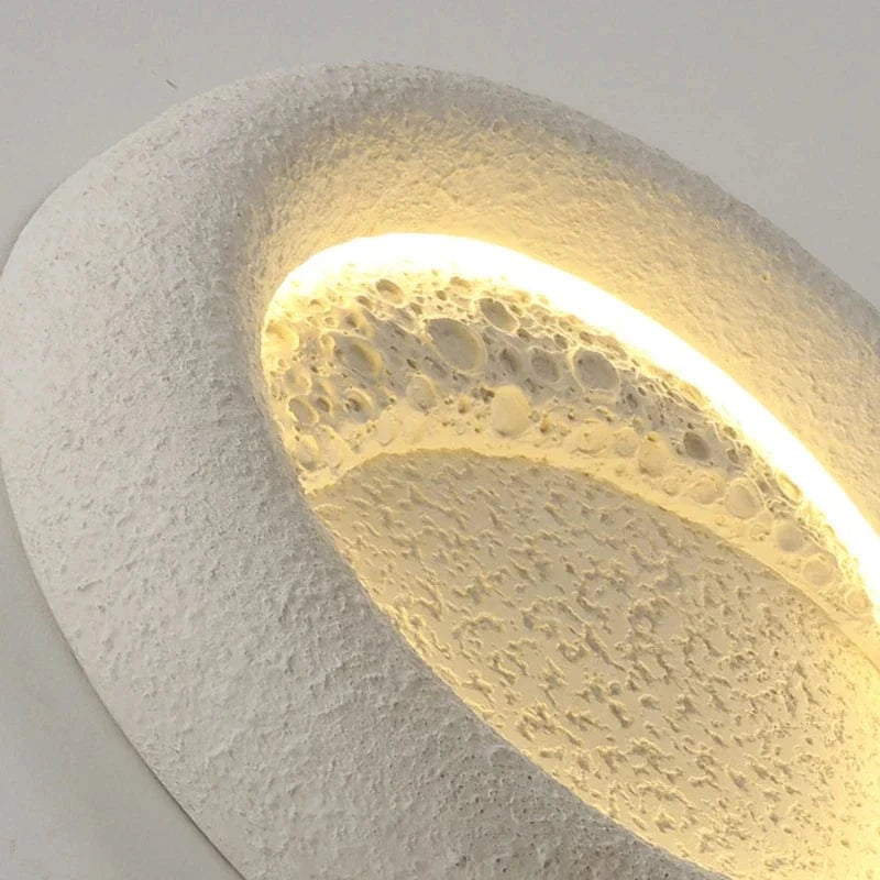 Applique murale LED Lune Ronde avec Intensités Variables - Art Déco en Résine | Marco Lucetti